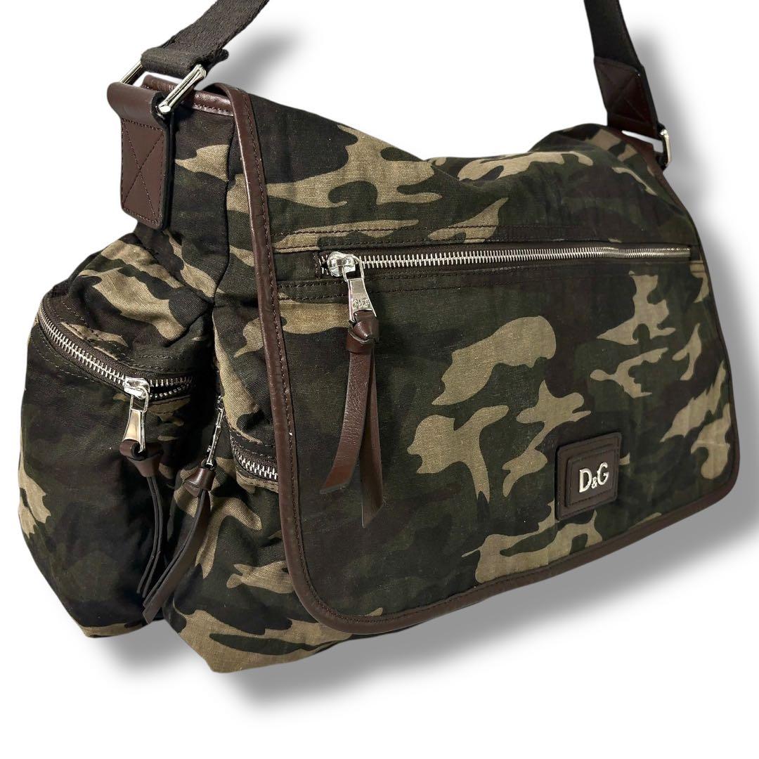 【極美品】ドルチェアンドガッパーナ　DG　メッセンジャー　迷彩　カモフラ　ロゴ