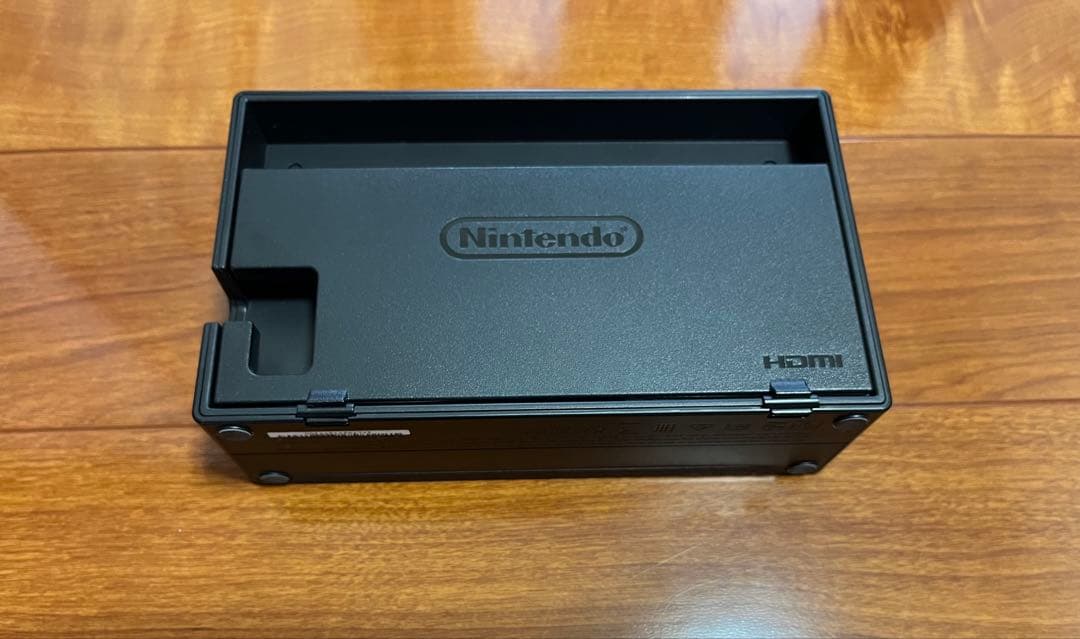 ほぼ未使用❣️ バッテリー強化版Nintendo Switch 本体＆SDカード付