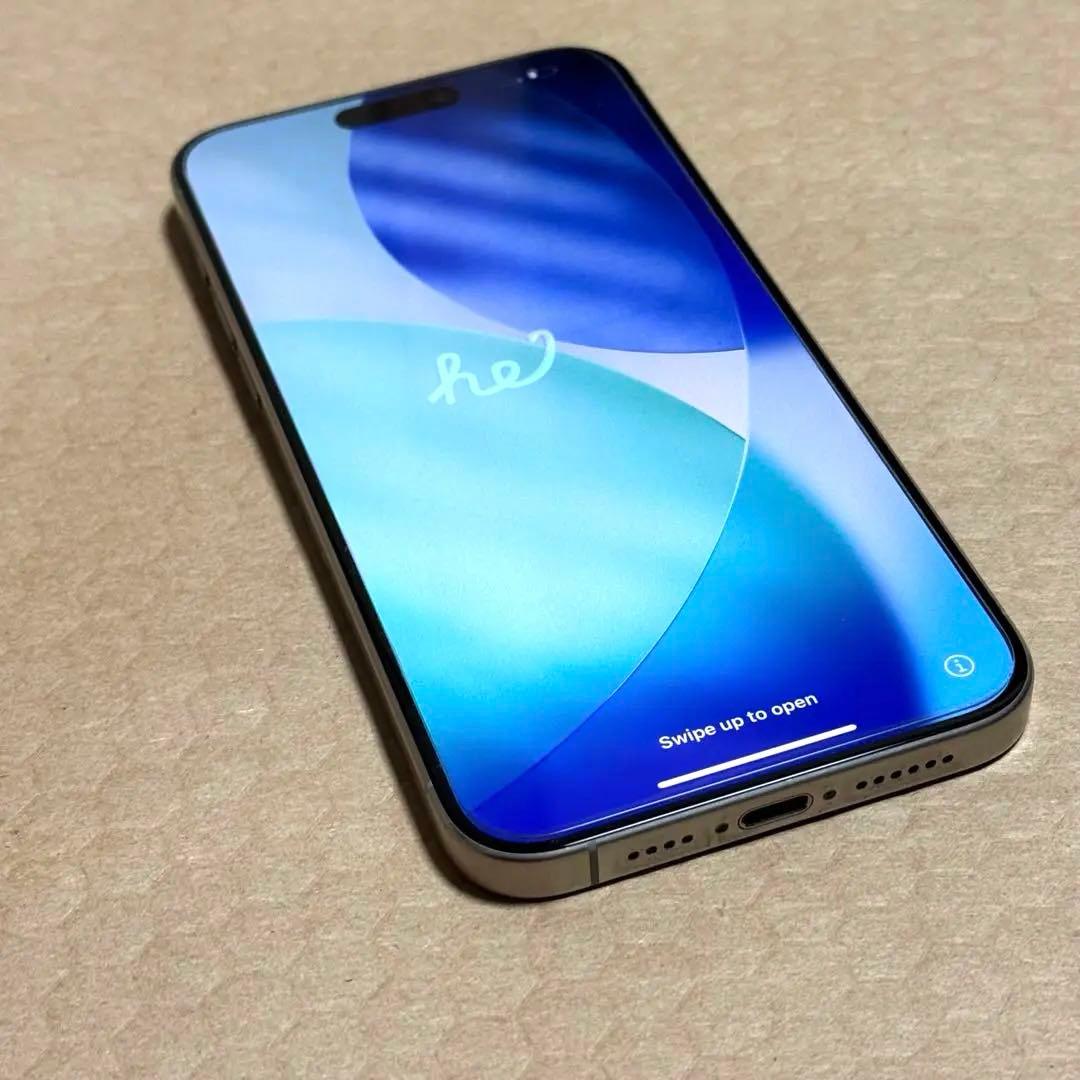 ズ*イ 【美品】Apple iPhone15 Pro Max 256GB