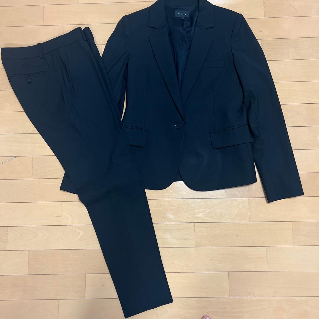 theory ブラック パンツスーツ