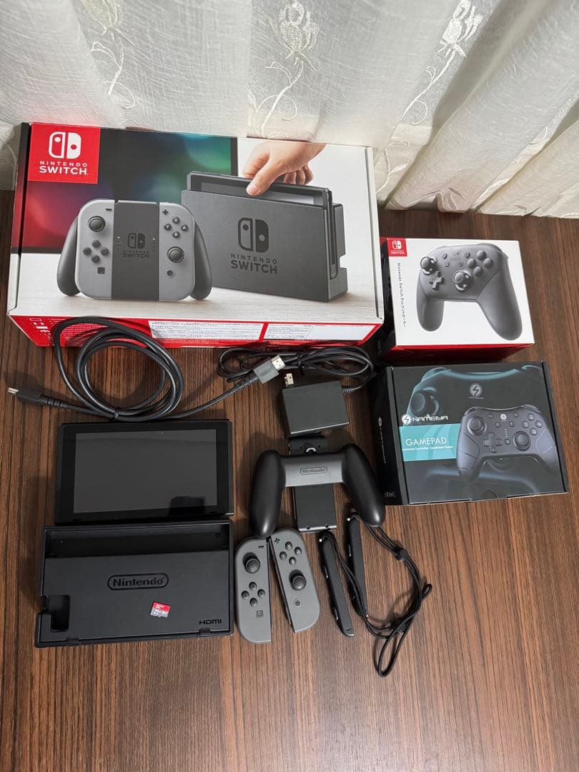 Nintendo Switch本体+SDカード128GB+コントローラー2個付き