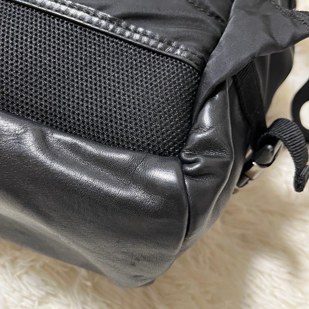 【希少美品】モンクレール AMI リュック バックパック ロゴ刺繍 黒