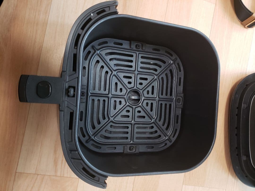 【美品中古】COSORI 4.7L 大容量エアフライヤー