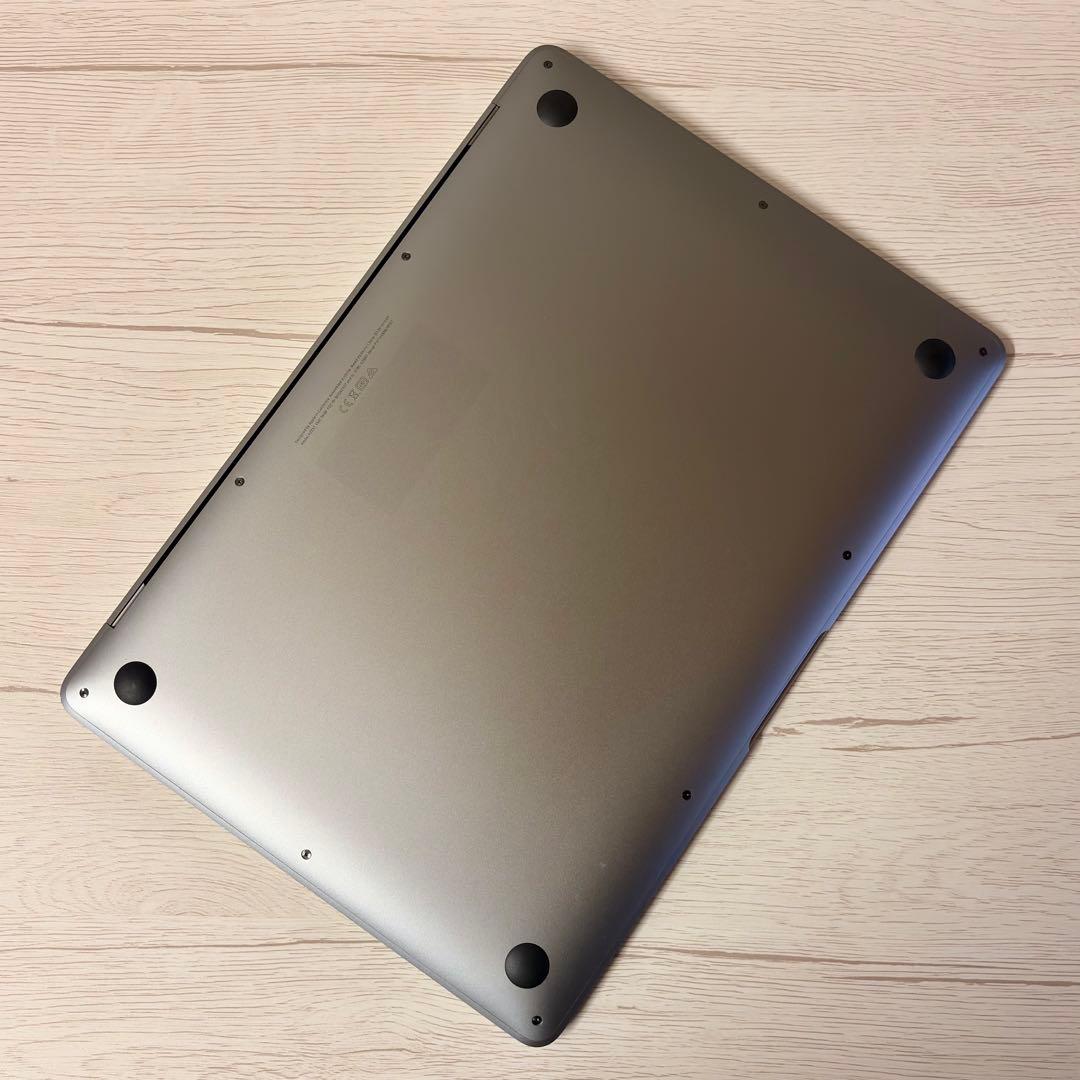 【美品】MacBook Air M1 / 16GB 256GB