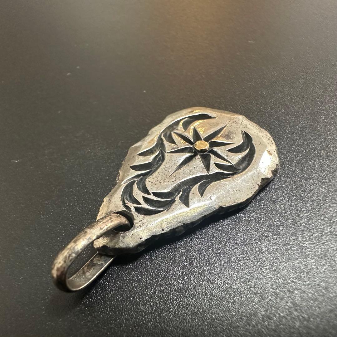 BIG HAND K18 SUN シルバー アラベスク メタル ペンダント