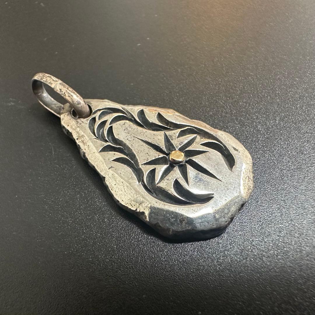 BIG HAND K18 SUN シルバー アラベスク メタル ペンダント