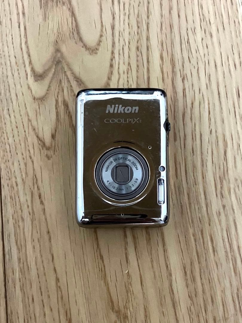 Nikon　coolpix S02　デジタルカメラ