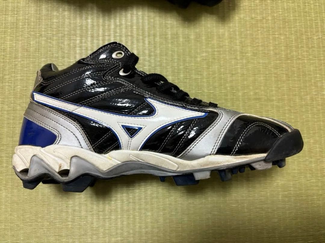 Mizuno pro 支給品野球スパイク ミドルカット 黒/青/白
