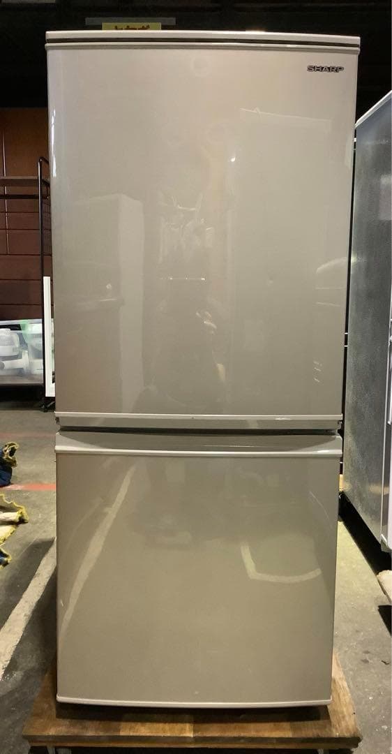 格安⭐︎梱包手抜き シャープ 冷蔵庫 SJ-C14E-N 137L19年製