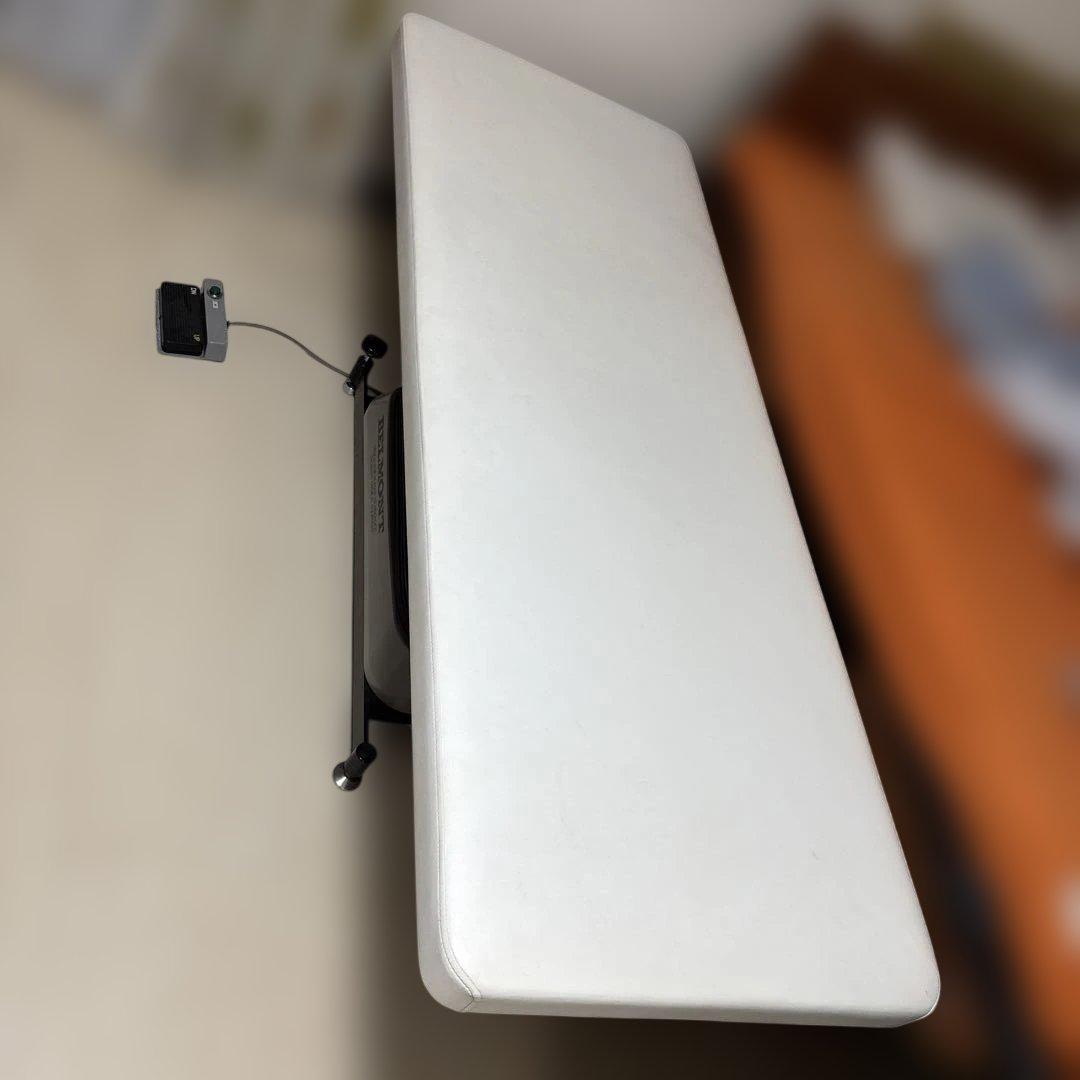 タカラベルモント　 電動診察台