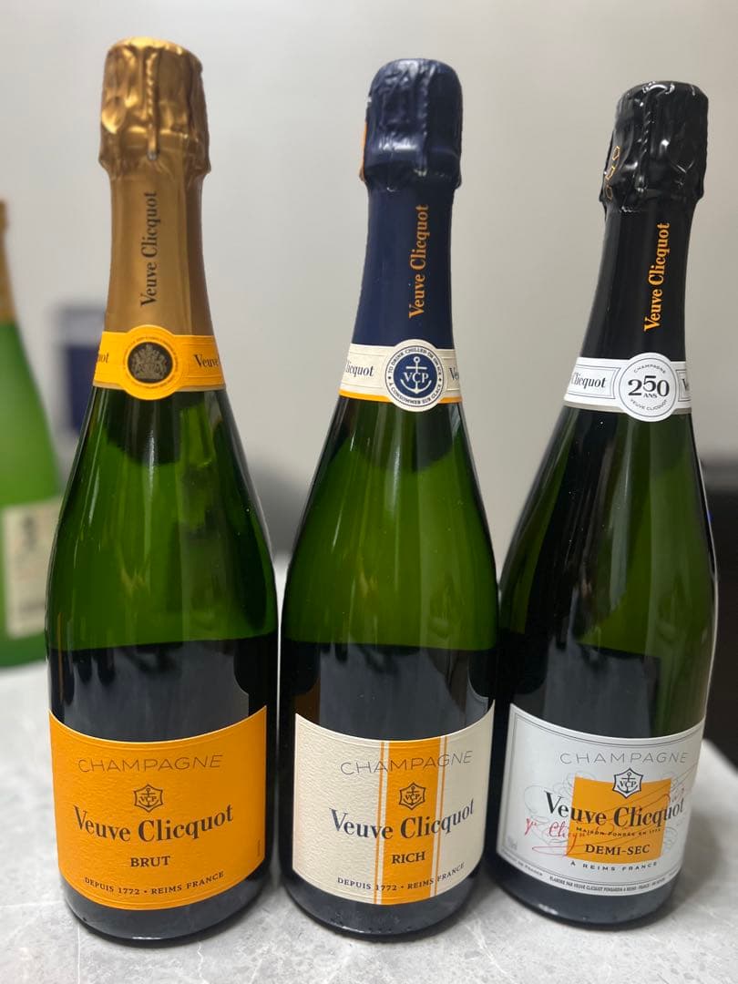 ヴーヴ・クリコ シャンパン 3本セット