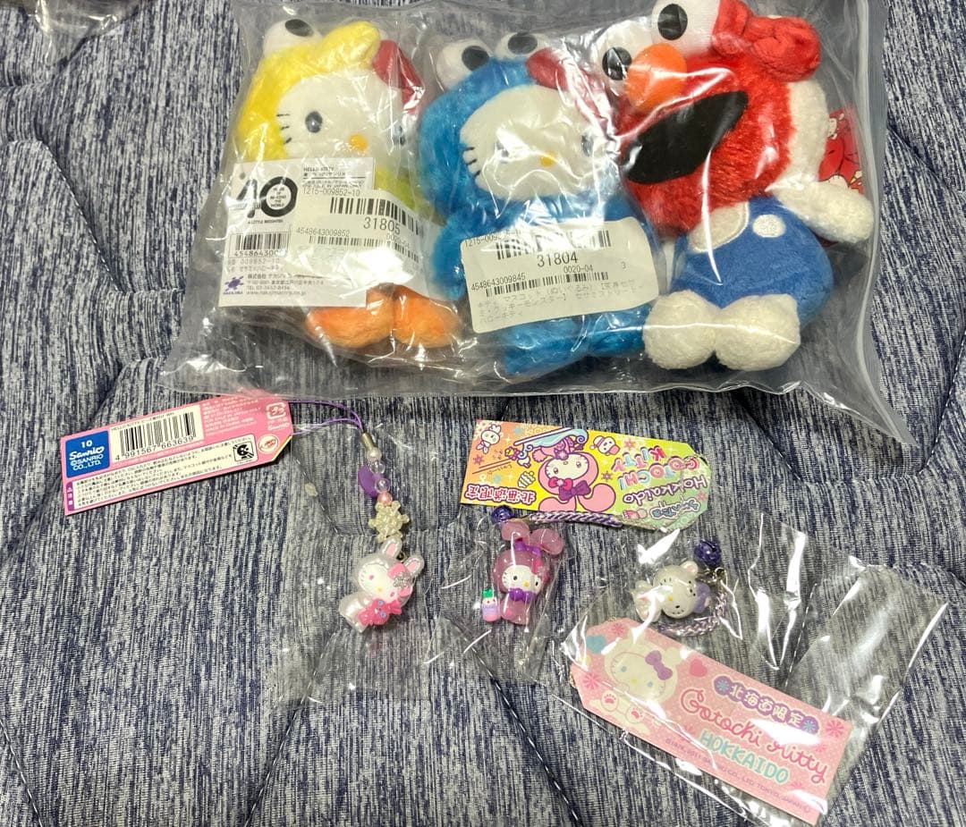 セサミストリートキティなどご当地キティぬいぐるみ根付雪うさぎ