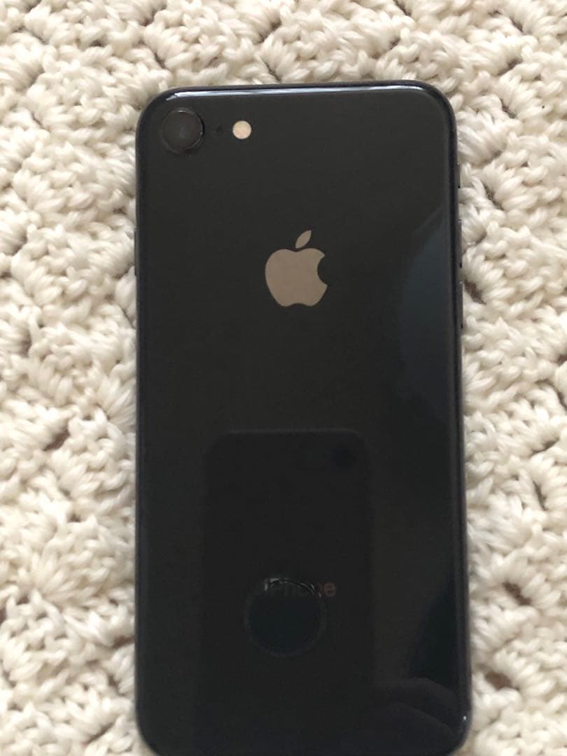 iPhone 8ブラック 本体　64GB SIMフリー