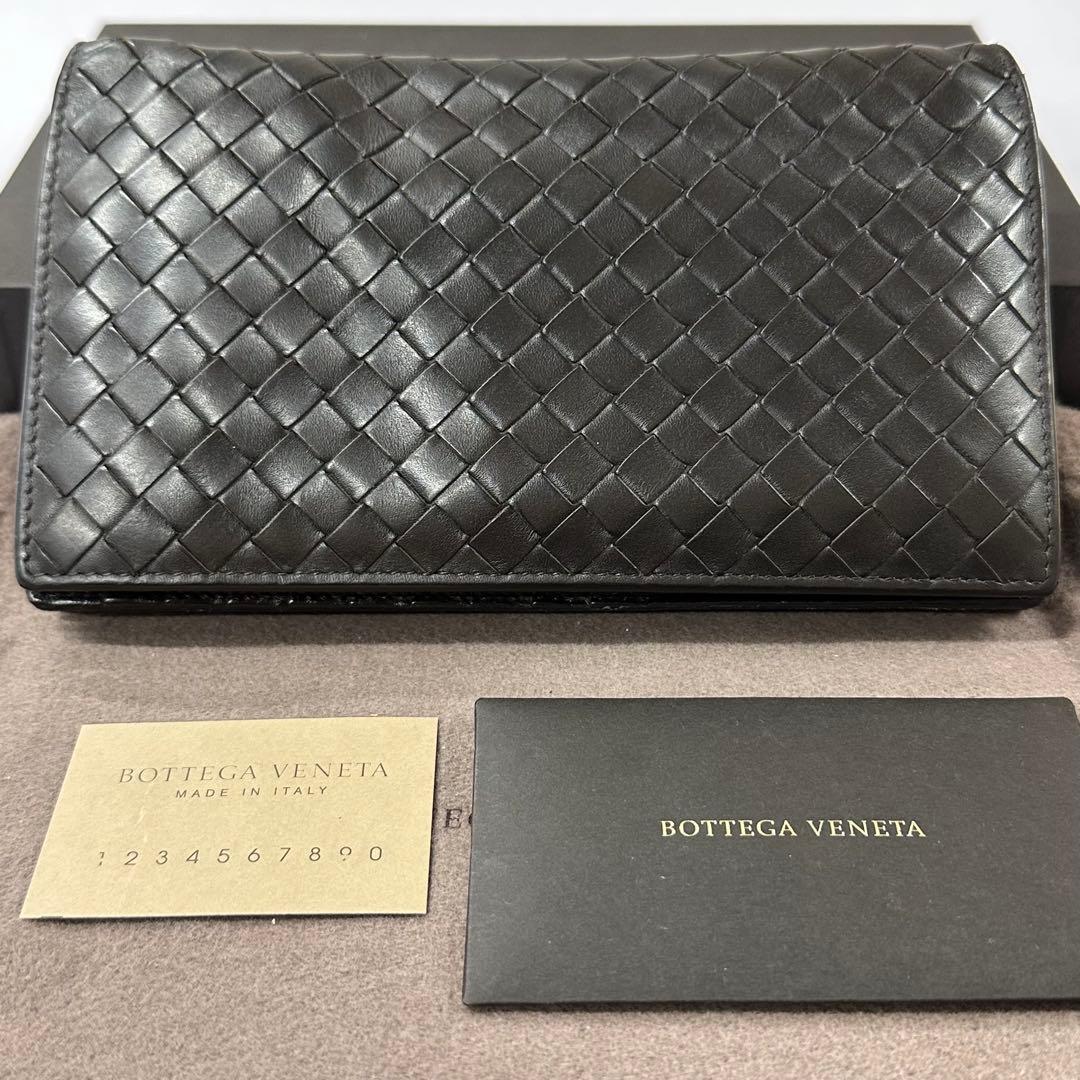 新品同様‼️ ボッテガヴェネタ　財布　二つ折り　長財布　イントレチャート