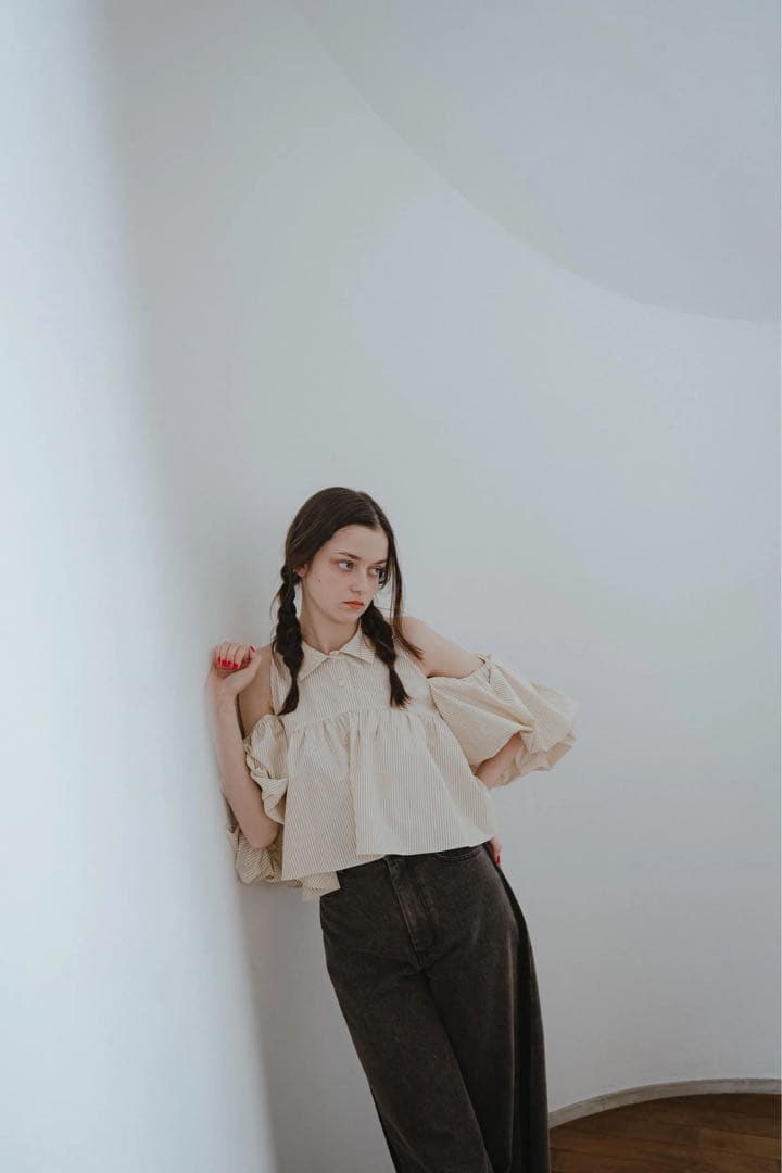 pinue バルーンスリーブブラウス（ベージュ）