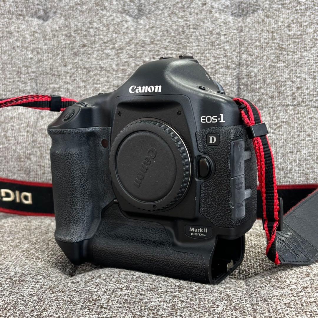 ■ Canon EOS-1D Mark II デジタル一眼レフカメラ バッテリー