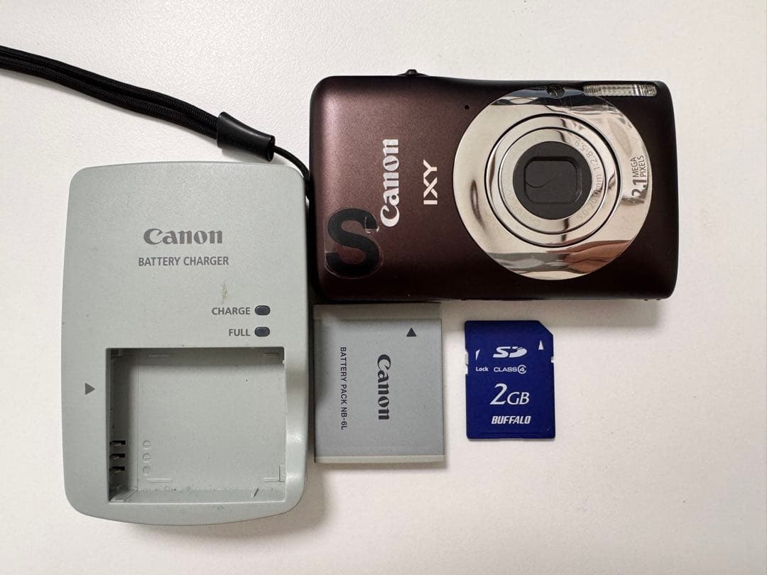キヤノン／デジタルカメラ／ixy200F 充電器付き