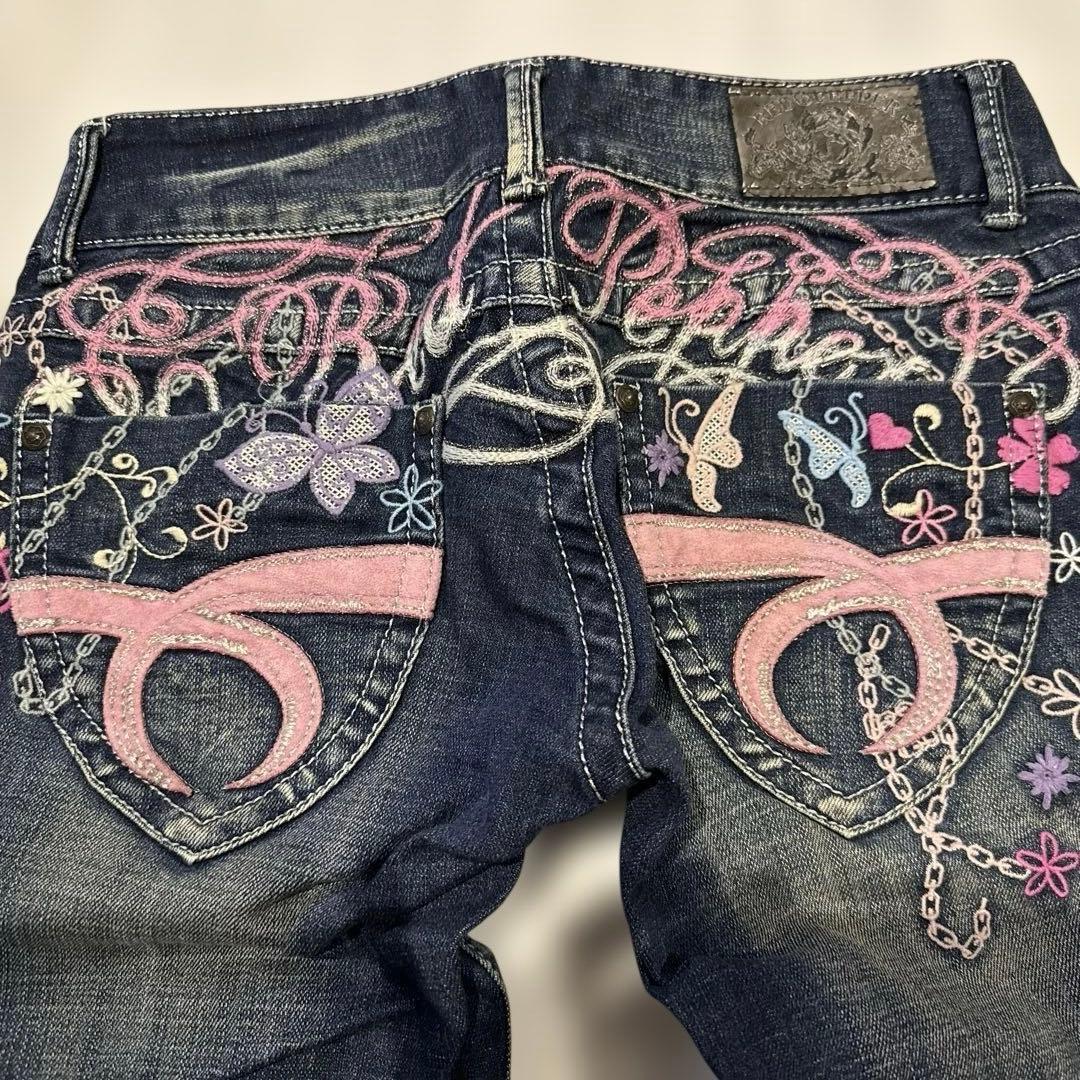RED PEPPER 新品に近く美品 刺繍入りデニムパンツ