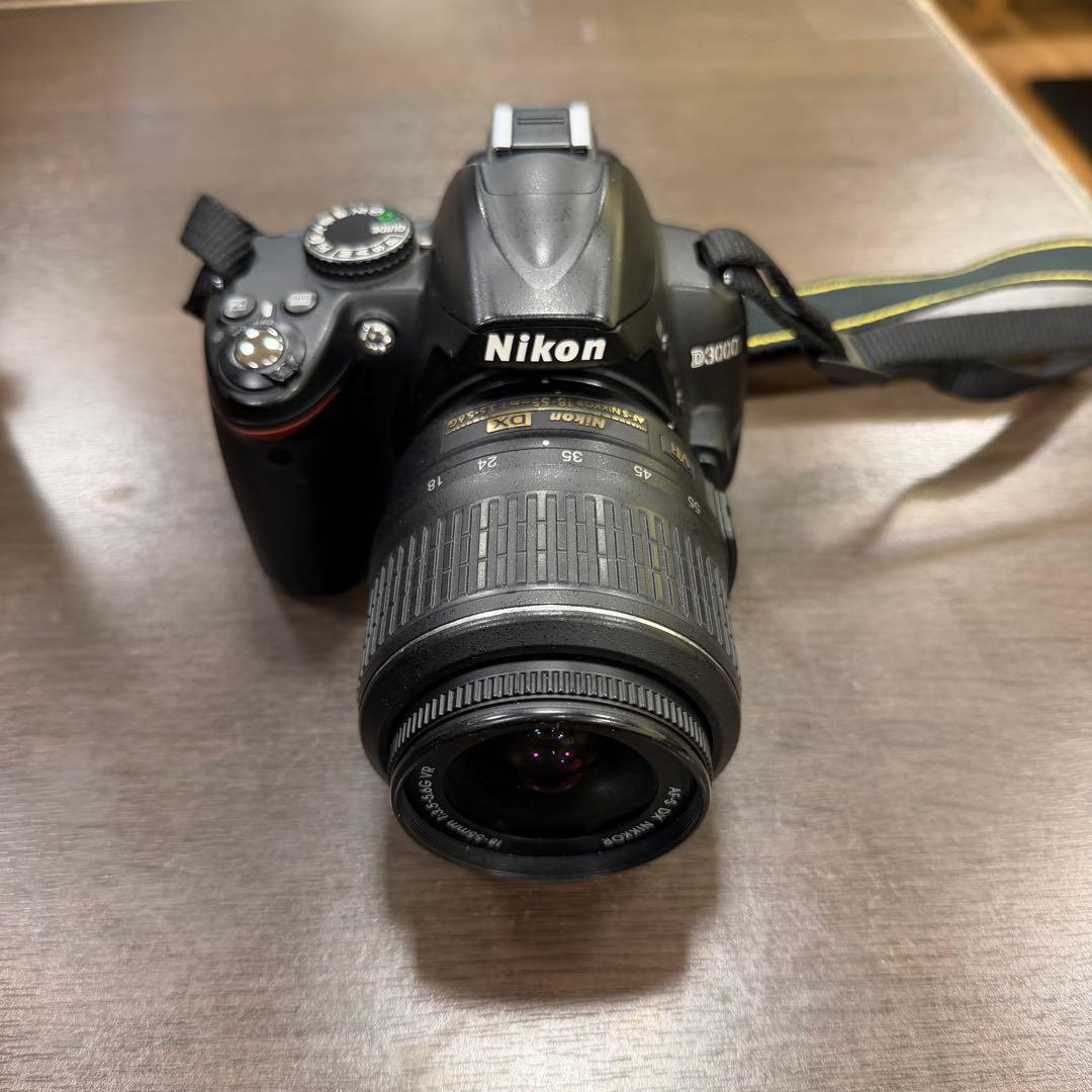 Nikon D3000 一眼カメラ