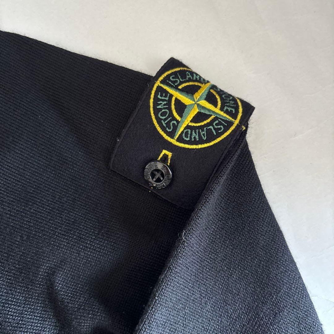 STONE  ストーンアイランド ロゴバッジ クルーネックニット