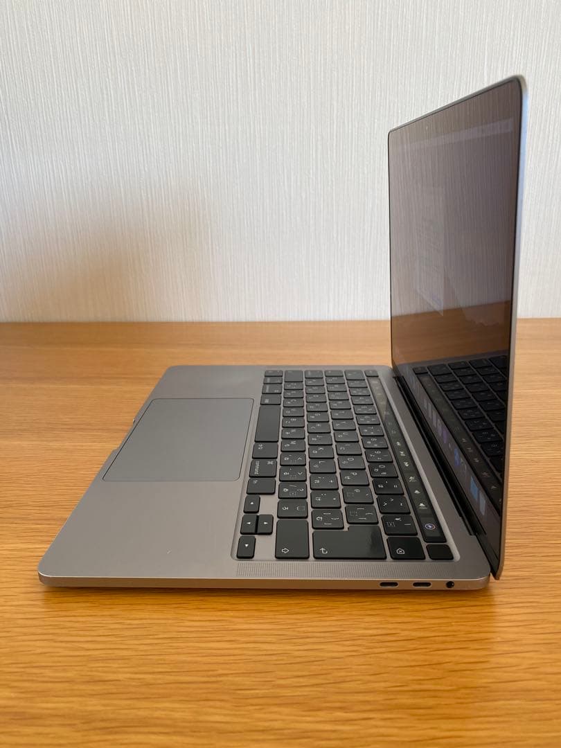 MacBook Pro 2020 高性能 1TB大容量　　MacBook本体