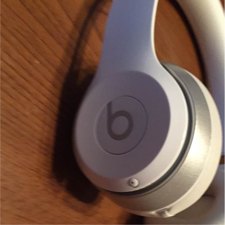 ヘッドホン Beats solo2 wiyales
