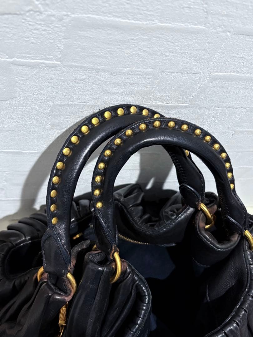 miu miu ブラック ハンドバッグ