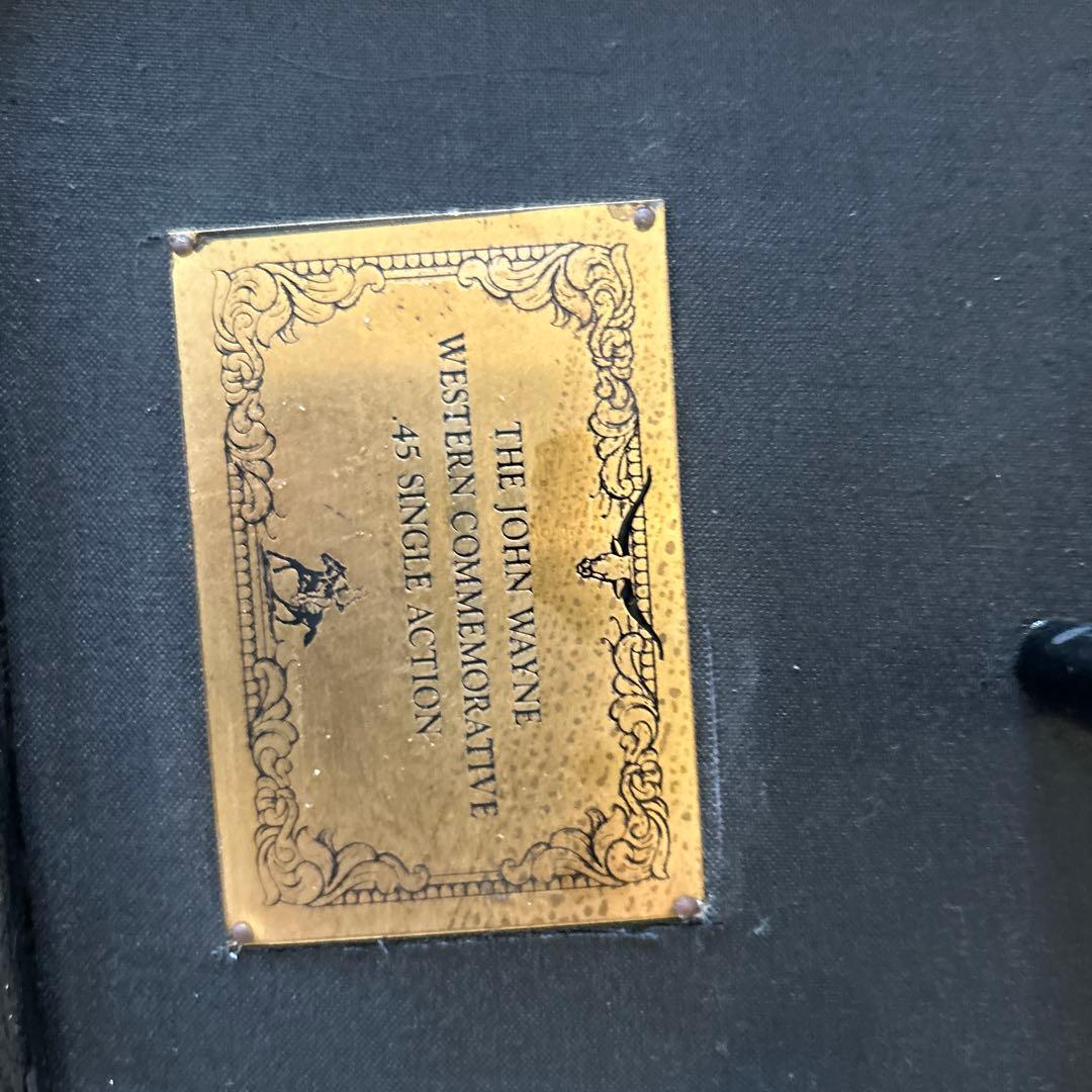 ジョン・ウェイン コメモラティブ 45&幻の白蝶貝のグリップ