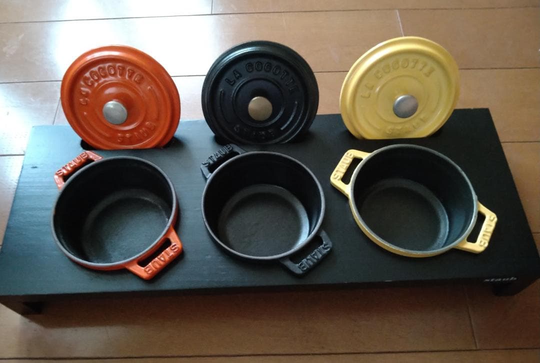 Staub　ピコ・ココット　10cm　３個とスタンドのセット