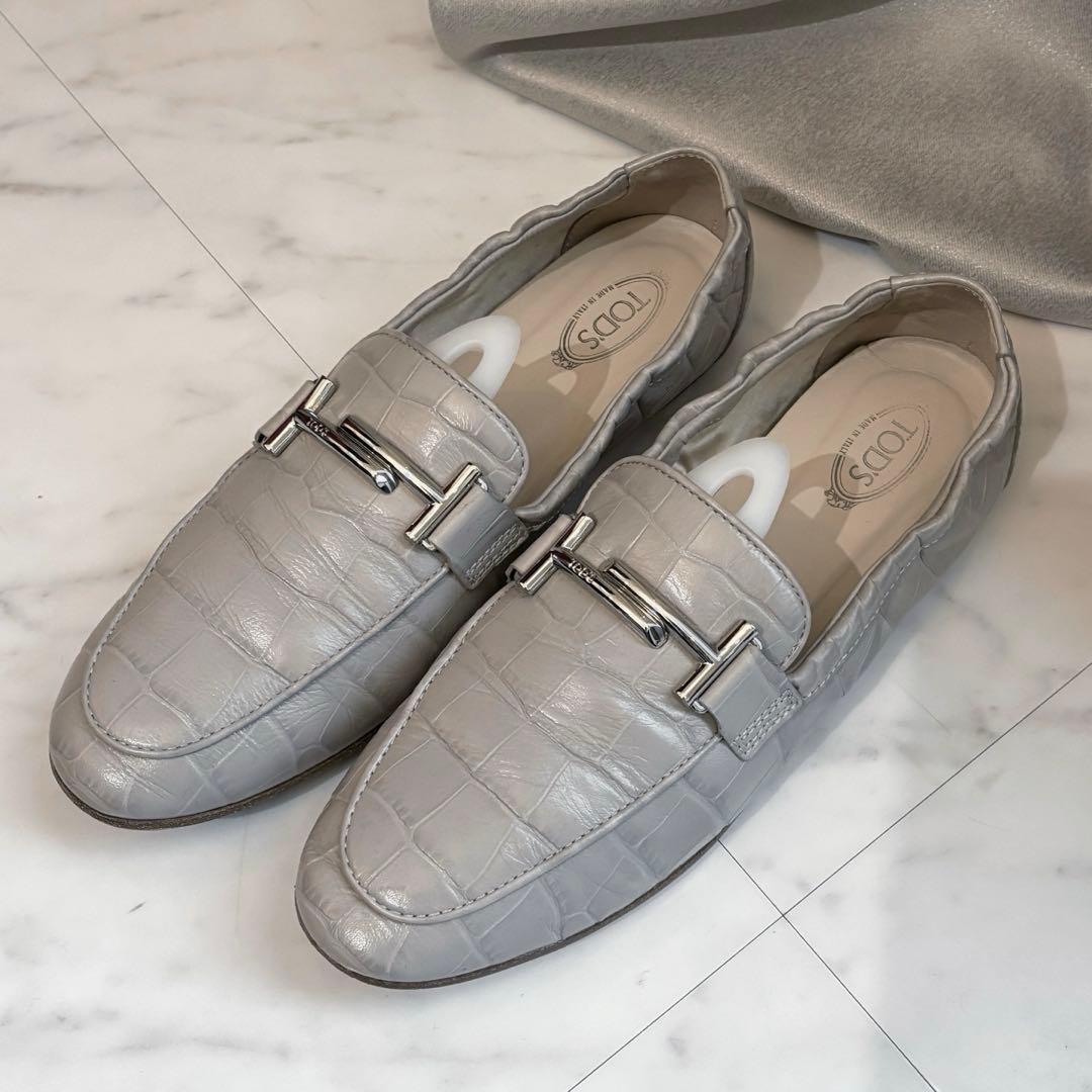 【美品】TOD'S ローファーダブルT(シルバー)クロコ型押し38.5