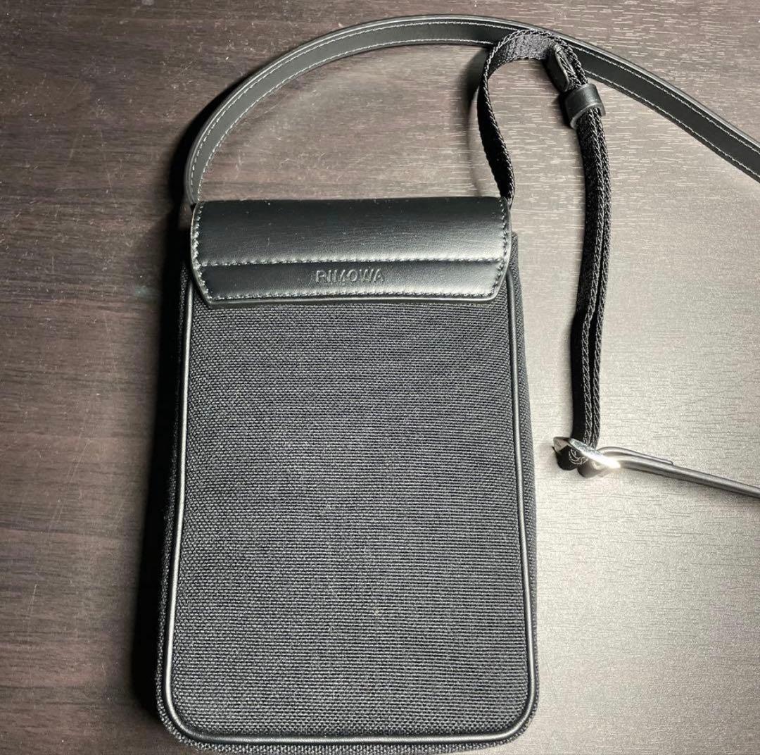 リモワ　Never Still スマートフォンバッグ