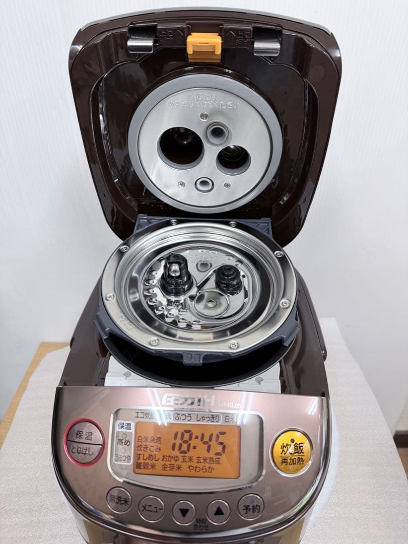 象印 Zojirushi 圧力IH炊飯器 NP-RL05（3合炊き）2019年製