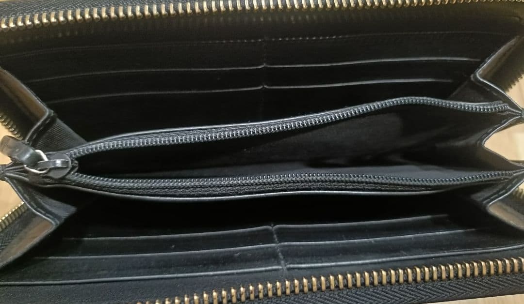 GUCCI グッチ ラウンドファスナー マイクロ シマ 長財布 ブラック GG柄