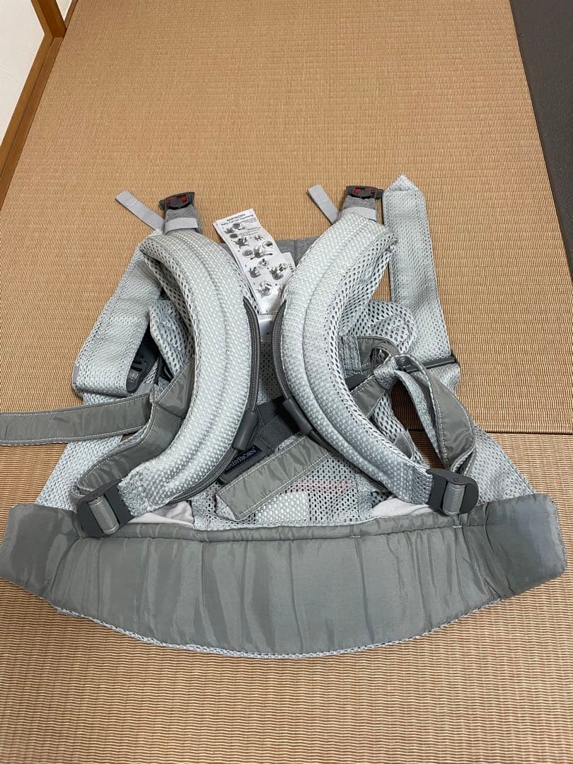 ベビーキャリア　ハーモニー　シルバー