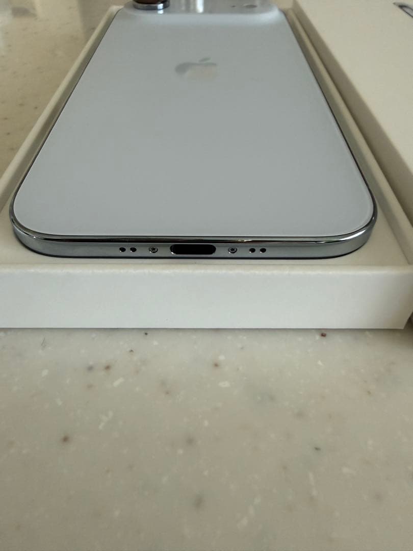 ⭐︎極美品　iPhone Air 256MB スカイブルー　SIMフリー