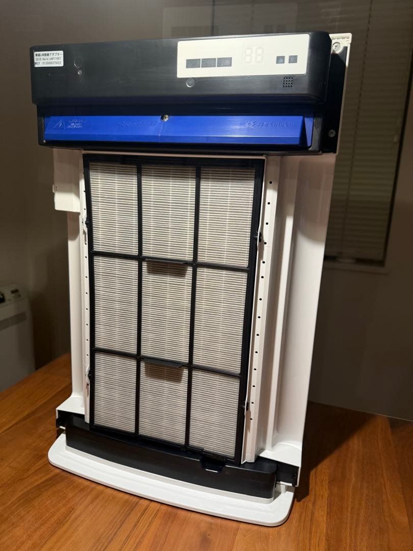 美品 ダイキン加湿空気清浄機　加湿ストリーマ空気清浄機　MCK70VKS-W