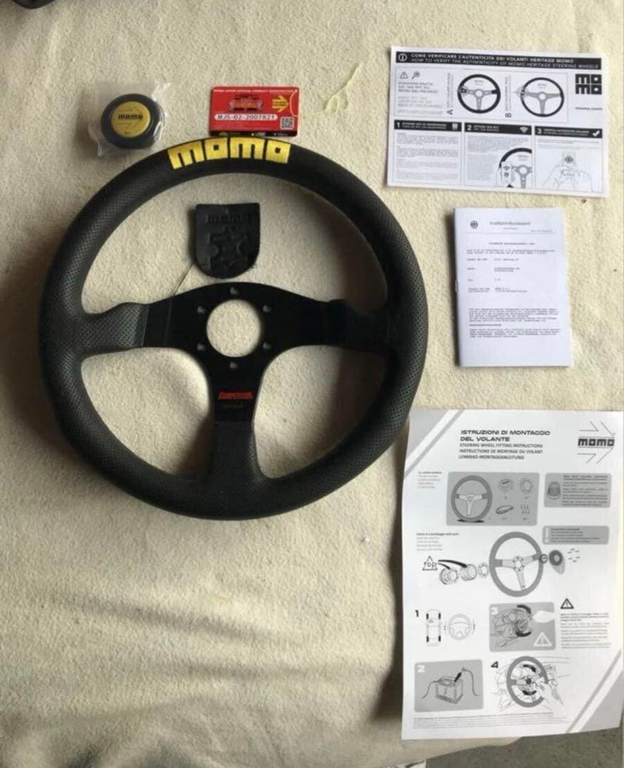 訳あり新品MOMOCOMPETITION モモコンペティション32φ 日本正規品