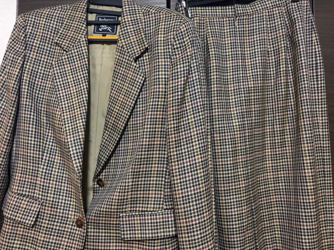 合馬公式Burberry チェック柄 スカートセットアップ