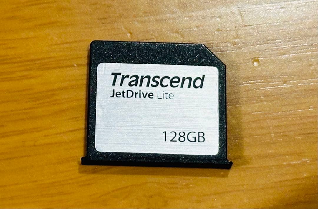 MacBook Air 13インチ 2017 128GB 箱、付属品、おまけ付き