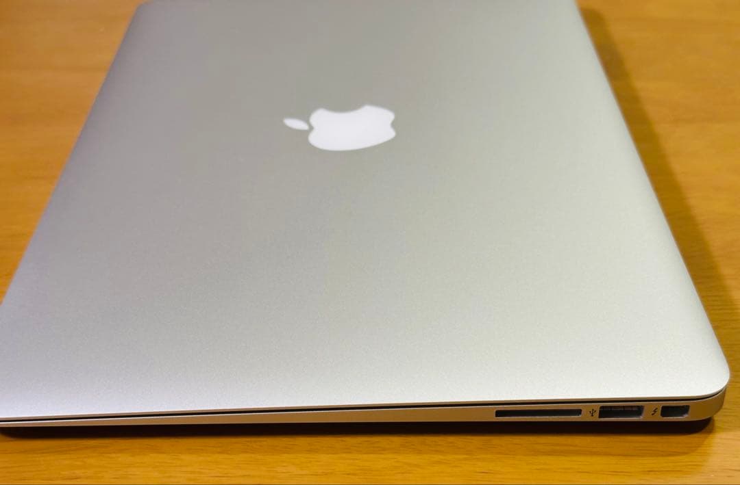MacBook Air 13インチ 2017 128GB 箱、付属品、おまけ付き