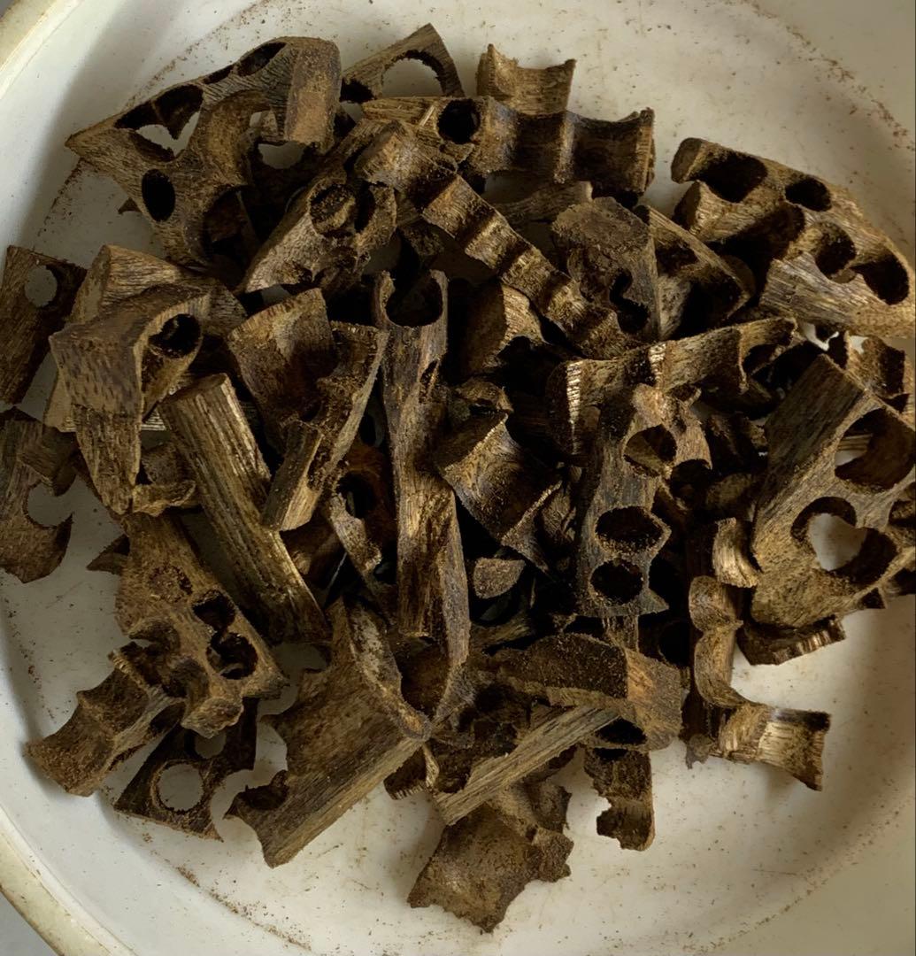 極上緑油伽羅 沈香原木 香木 重さ:50g