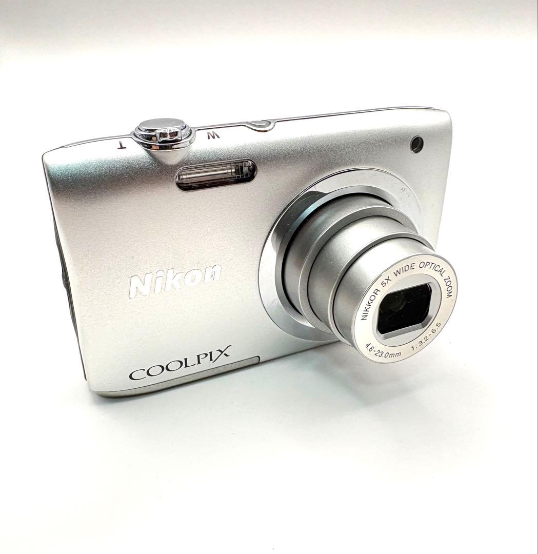 Nikon coolpix A100 シルバー