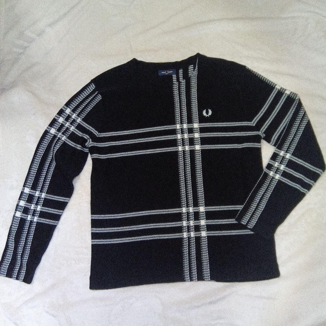 ほぼ新品　Fred Perry フレッドペリー　チェック　 ニット 黒　　L