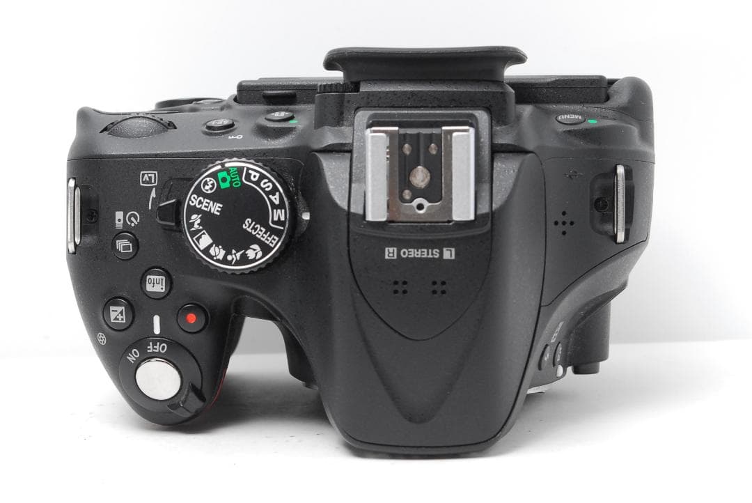 ◆新品級ショット数◆Nikon D5200　スマホ転送　お得なダブルレンズセット