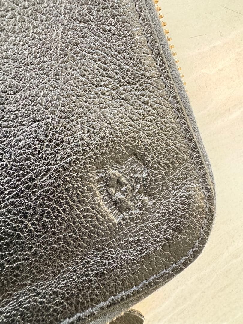 【ILBISONTE】　コンパクトウォレット 黒レザーケース