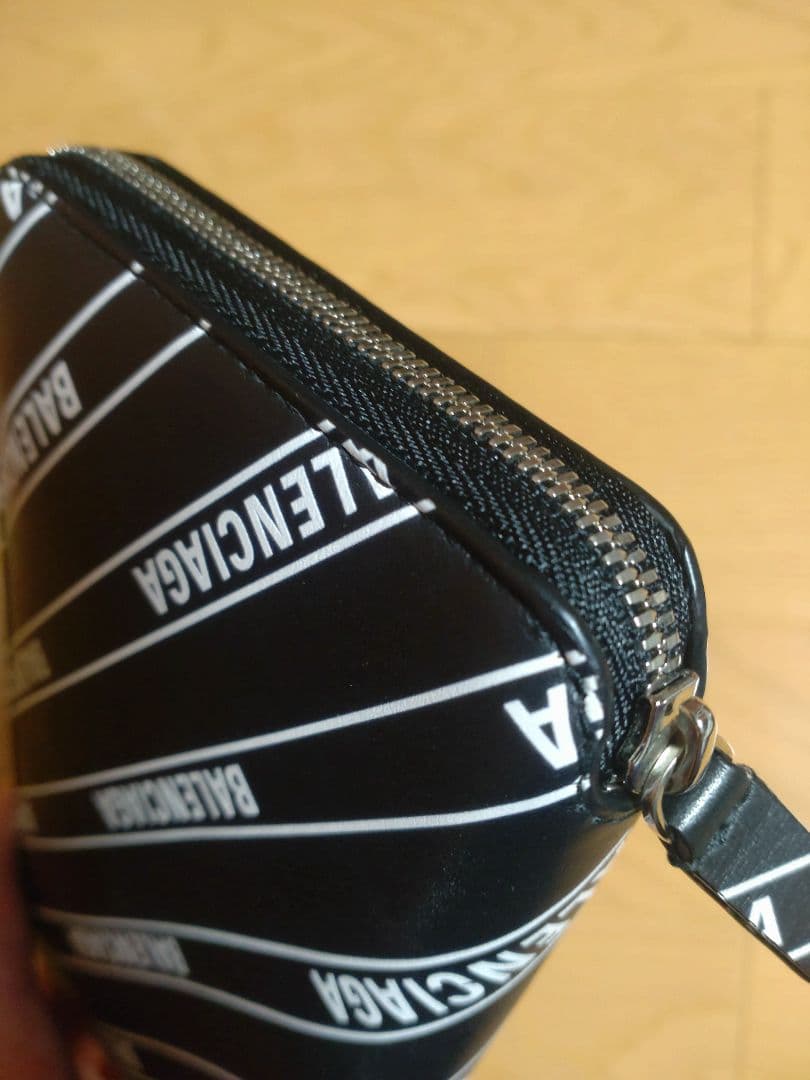 BALENCIAGA ロゴプリント 長財布