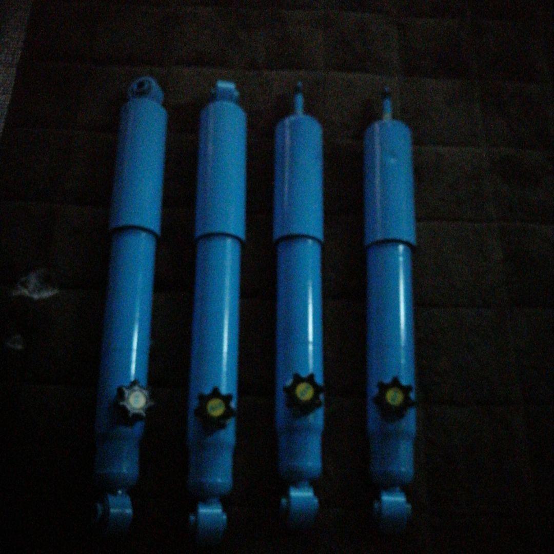 ジムニーjb23青色4×4ショックアブソーバー4本セット(ノーマル)長さ