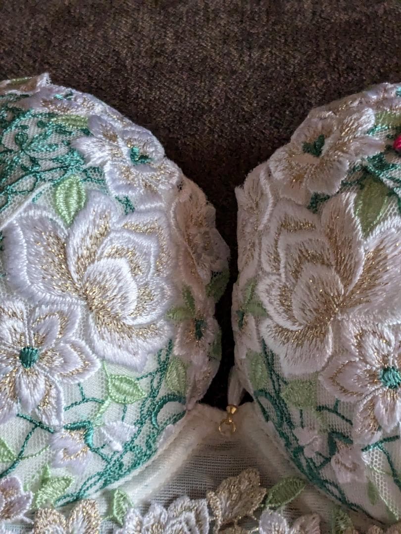 。Lemonheart様ワコールサルート最新16グループブラD70、ショーツL。