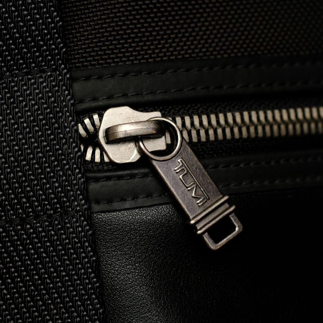 【中古】TUMI ALPHA BRAVO Fallon メッセンジャー