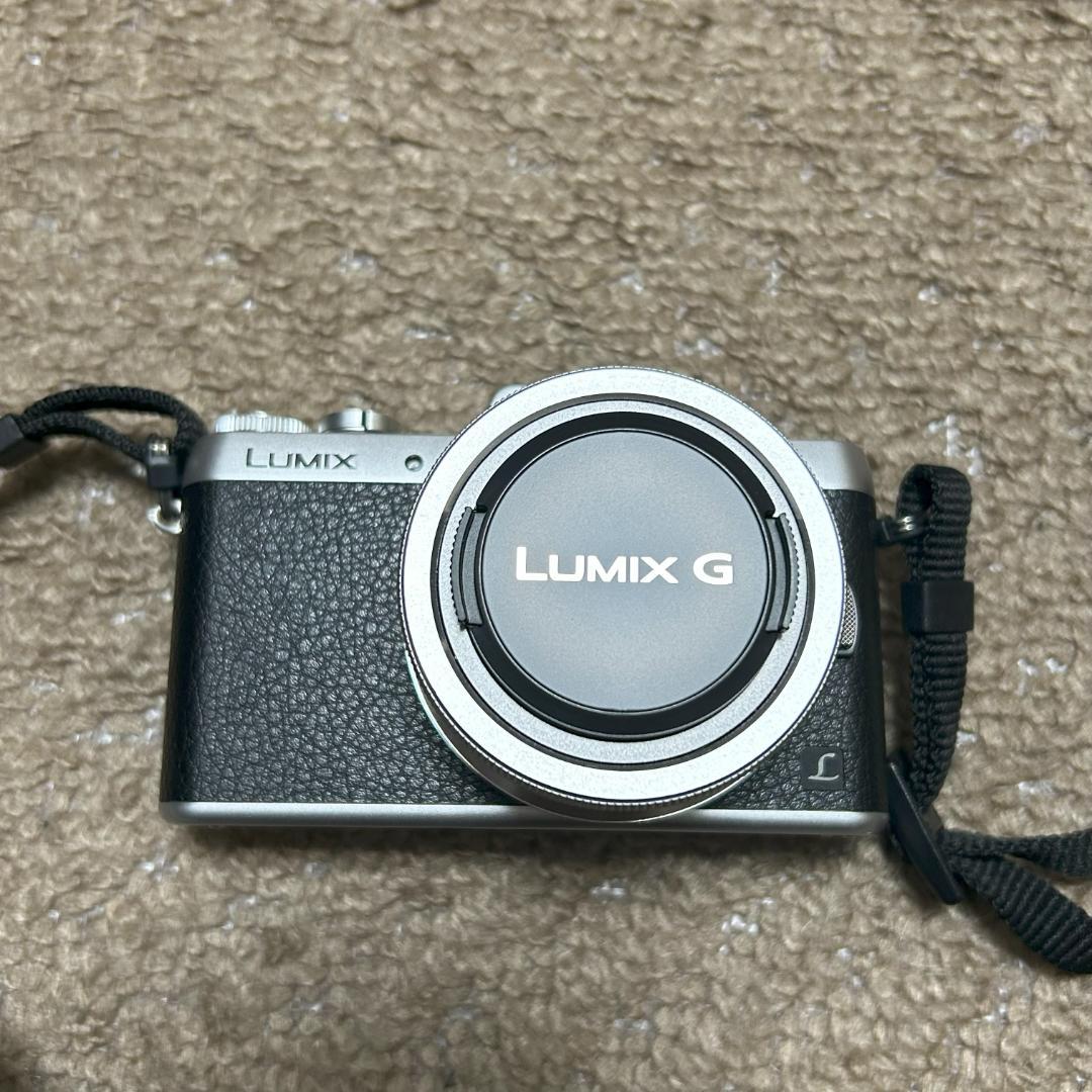 Panasonic DMC-GF7W ミラーレス一眼